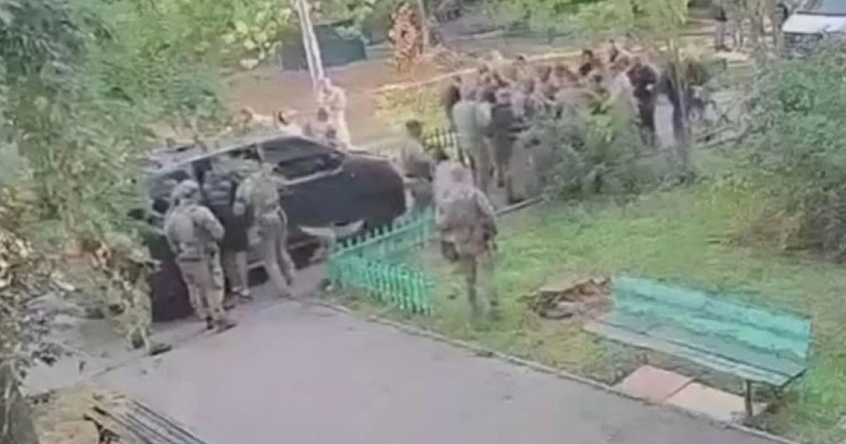 Бийте се, карайте се и псувайте на държавен език!
