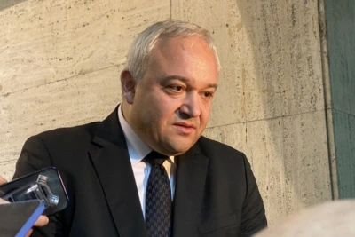 Задава се екшън! МВР шефът замина за САЩ