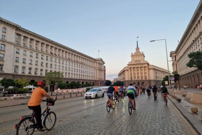 Граждански организации поискаха от Столична община и МВР по-безопасно и достъпно придвижване с велосипед в София