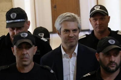 Мутри на Благомир Коцев гонят майки с деца