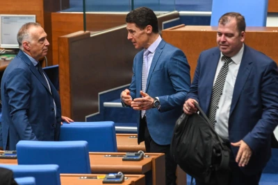 С обещания за реформи догодина бюджетът с 5.7% дефицит мина на първо четене