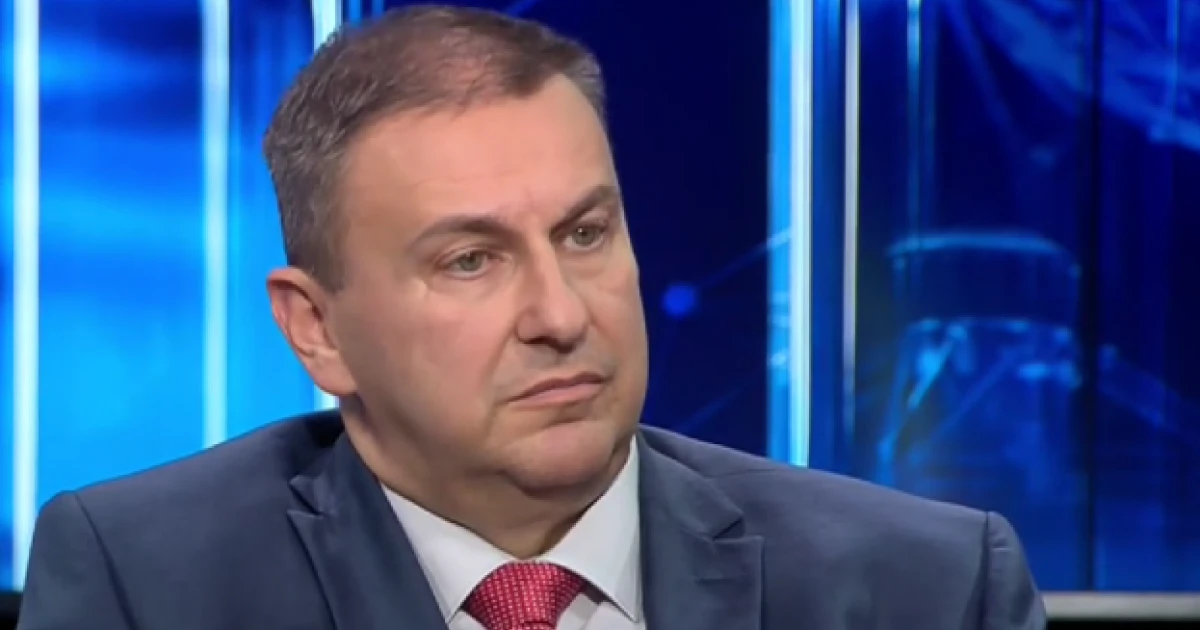 Емил Радев: Българското правителство води различна външна политика пред вътрешната публика и пред европейските партньори