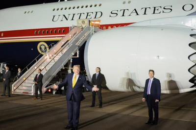 Тръмп излетя със стар Air Force One от Турция