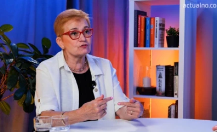 Изнесените данни за полетите на Пеевски и Атанасова