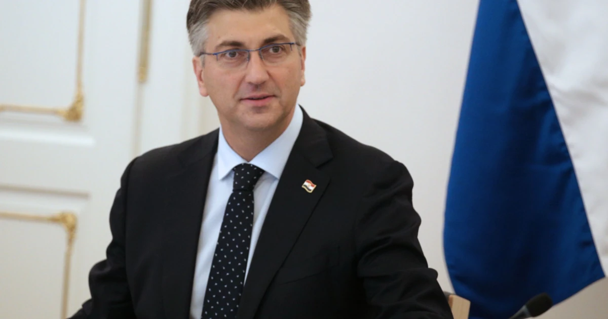 Хърватският премиер: Сърбия има шопинг мания за оръжия