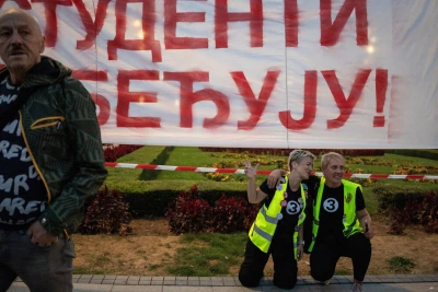 Рекорден брой сърби поискаха да гласуват в чужбина въпреки промяна, която би ги отказала