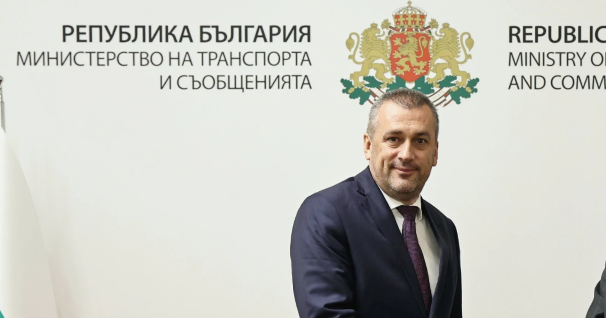 Черно море: Останки след атаката с дронове, но какви? И транспортният министър не знае, не е компетентен 