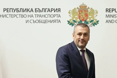 Черно море: Останки след атаката с дронове, но какви? И транспортният министър не знае, не е компетентен 