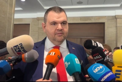 Делян Пеевски: Олигархията има един връх и той се казва Румен Радев