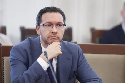 "Нервността е при Радев": Даниел Митов брани Борисов и Пеевски след арестите на кметове
