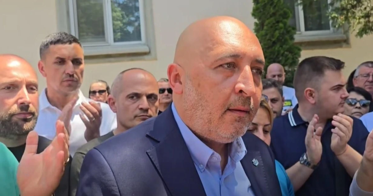 Арестуваха още един кмет на Пеевски