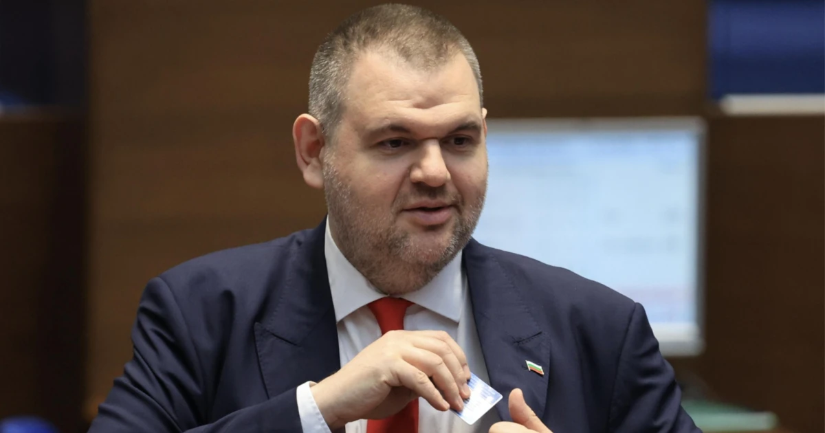 След арестите на ключови кадри на ДПС: Кмет на Пеевски се скри в Турция