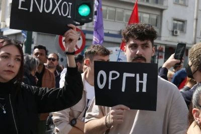 Франция зарази и Гърция: Ученически протести обхванаха големите гръцки градове (ВИДЕО)