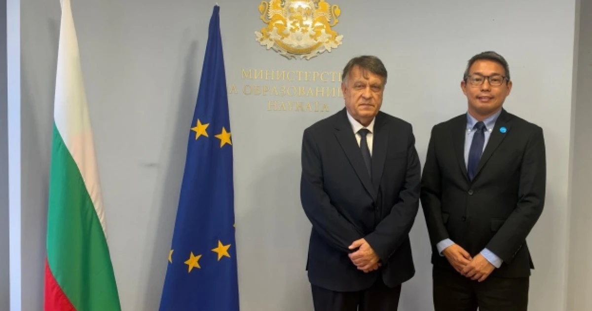 Министър Вълчев се срещна с новия представител на УНИЦЕФ в България