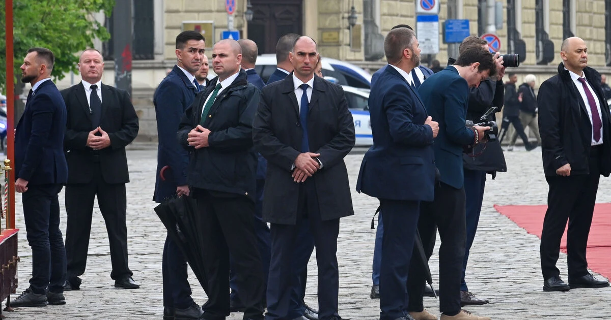 Водещата от сайта ПИК Соня Колтуклиева пострада, изблъскана от служител на НСО
