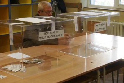 "Алфа Рисърч": Подкрепата за Йотова значимо спада, Гюров и Костадинов се радват на растеж