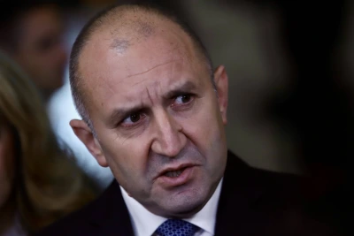 Адекватно ли реагира правителството на кризата в Черно море: Първите проучвания показват, че малцина подкрепят Радев