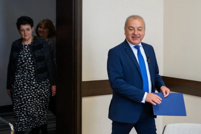 Правителството вдига още данъчните облекчения за деца