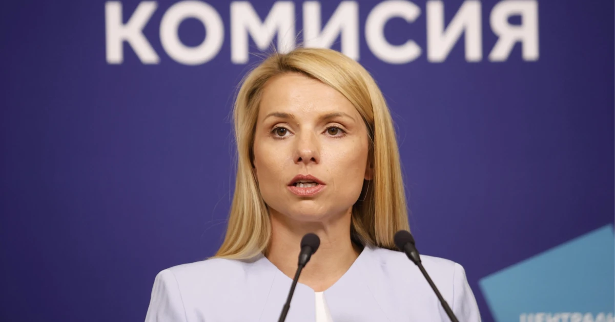 ЦИК: Гласуването с машина отнема под минута, разписките задължително се подпечатват