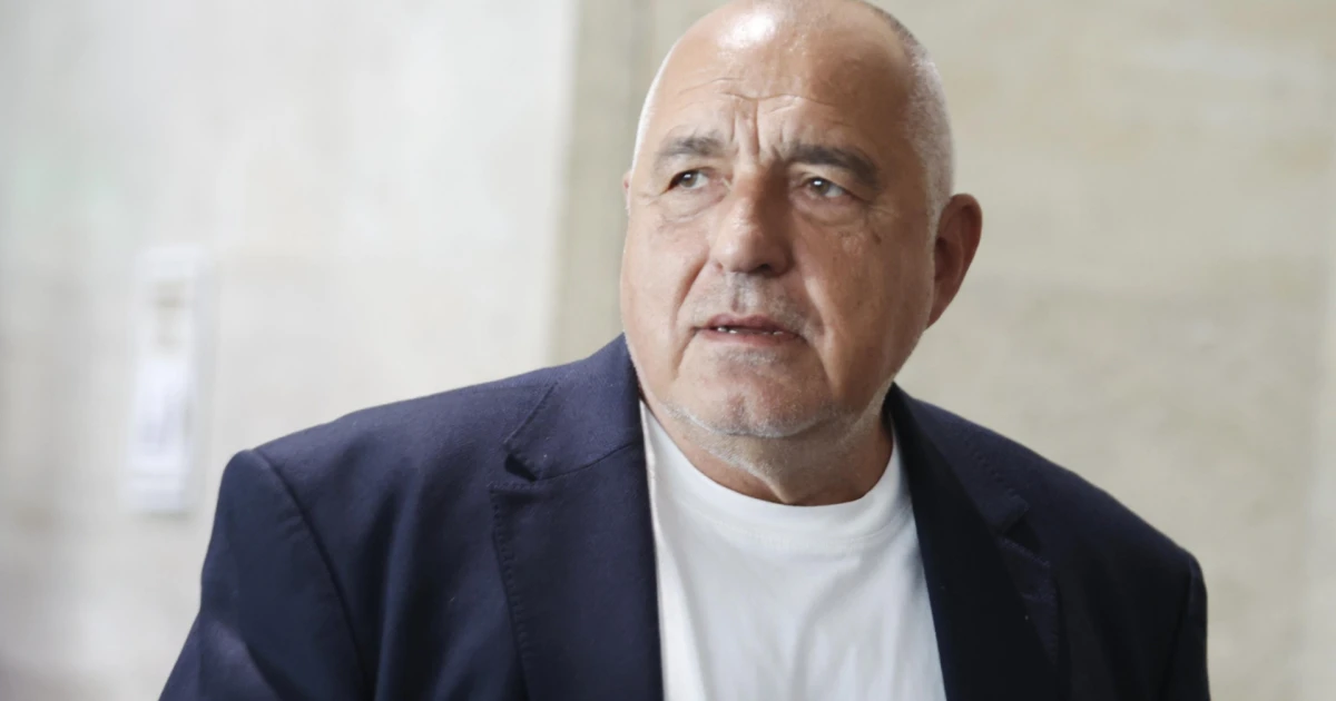 "Няма навалица, а?": Борисов упражни вота си и каза, че знае за кого да гласува (ВИДЕО)