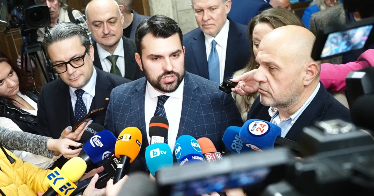 Първа реакция от ГЕРБ: Гръмотевичен срив на Радев и ПБ