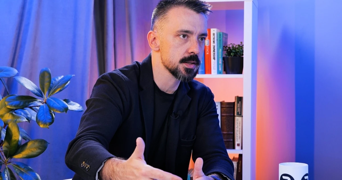 Между яз. "Копринка" и хижа "Петрохан": Шкварек обясни защо българските консерватори може да бойкотират балотажа