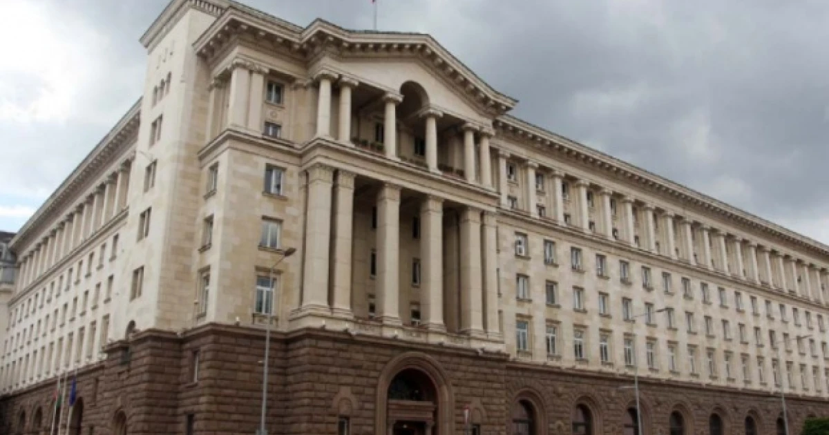 Апатия вместо мобилизация. Какво показват резултатите от първия тур