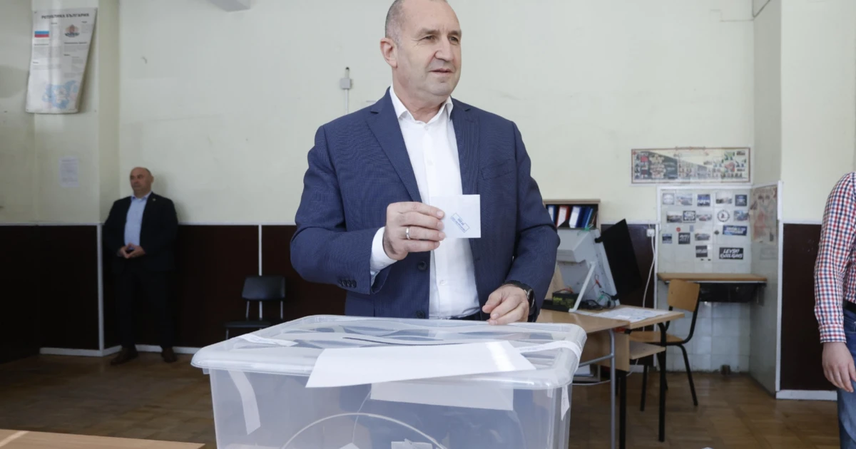 "Вече платихме с 45 години за това, че една партия се беше объркала с държавата": Гняв с "институциите не са партийна собственост"