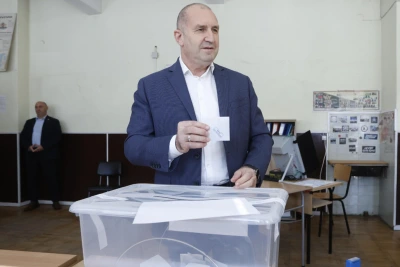 "Вече платихме с 45 години за това, че една партия се беше объркала с държавата": Гняв с "институциите не са партийна собственост"