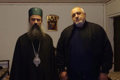 Едно наум: Сливенският митрополит удостои Борисов с висок църковен орден