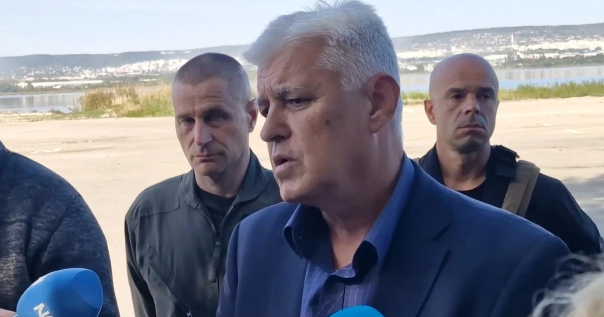 Чии са дроновете в Черно море? Димитър Стоянов прехвърли топката на "Военна прокуратура" 