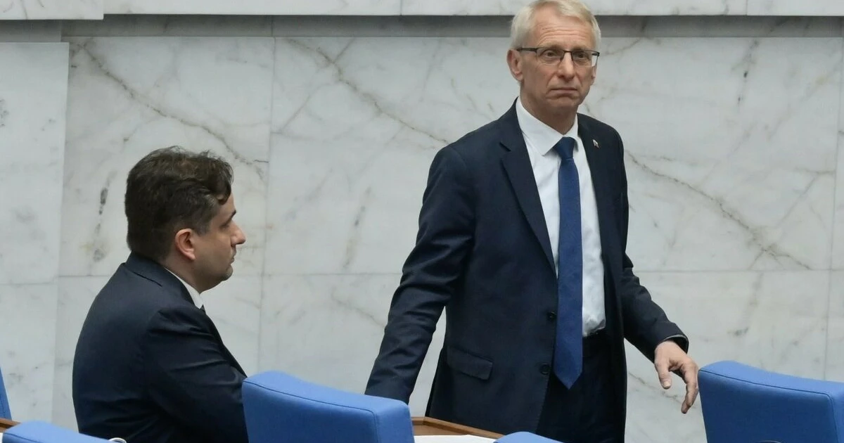 Денков зове Радев и Йотова да обяснят защо въпреки снишаването пред Путин войната се приближава
