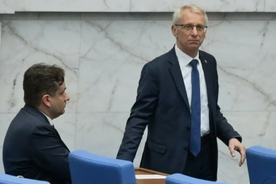 Денков зове Радев и Йотова да обяснят защо въпреки снишаването пред Путин войната се приближава