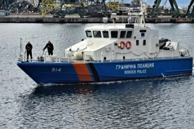 Екипажът на атакувания контейнеровоз пристигна във Варна