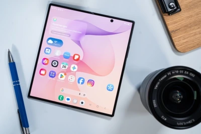 Новото измерение на мобилността с Galaxy Z Fold8 Ultra