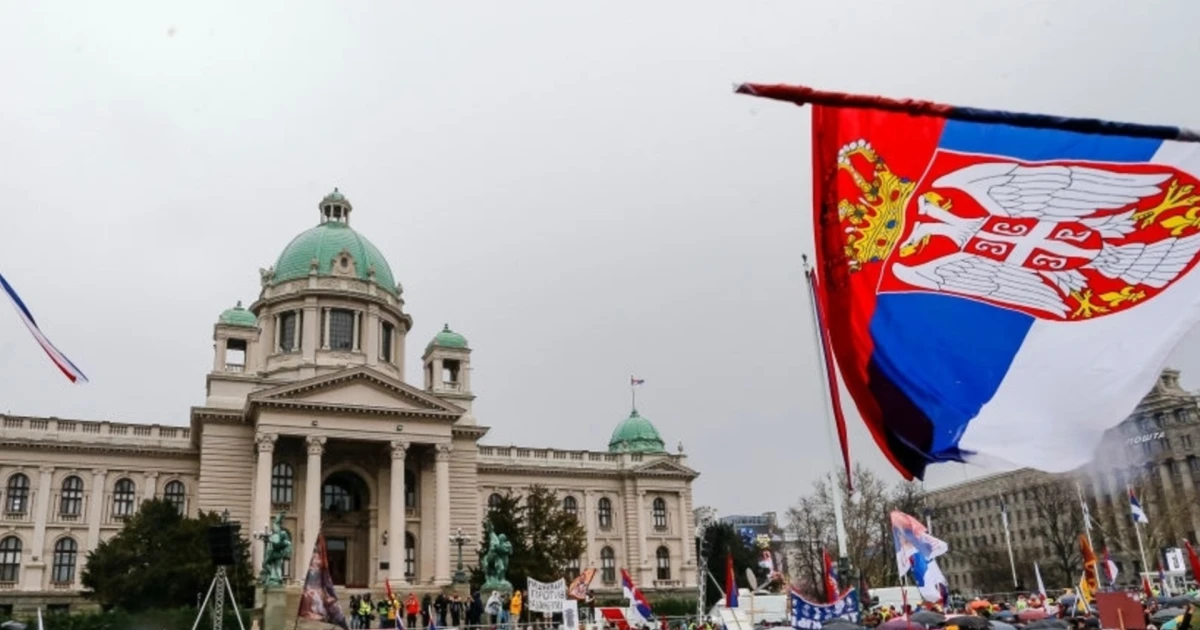 Шефът на държавната радио и телевизия в Сърбия подаде оставка
