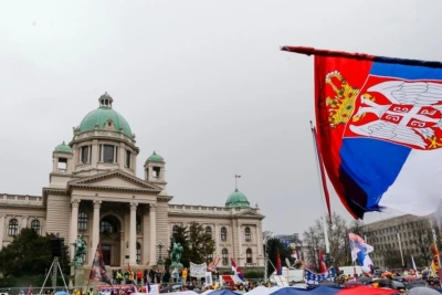 Шефът на държавната радио и телевизия в Сърбия подаде оставка