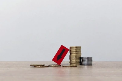 Заплатите в България растат с 6%, но компаниите планират забавяне през 2027 г.