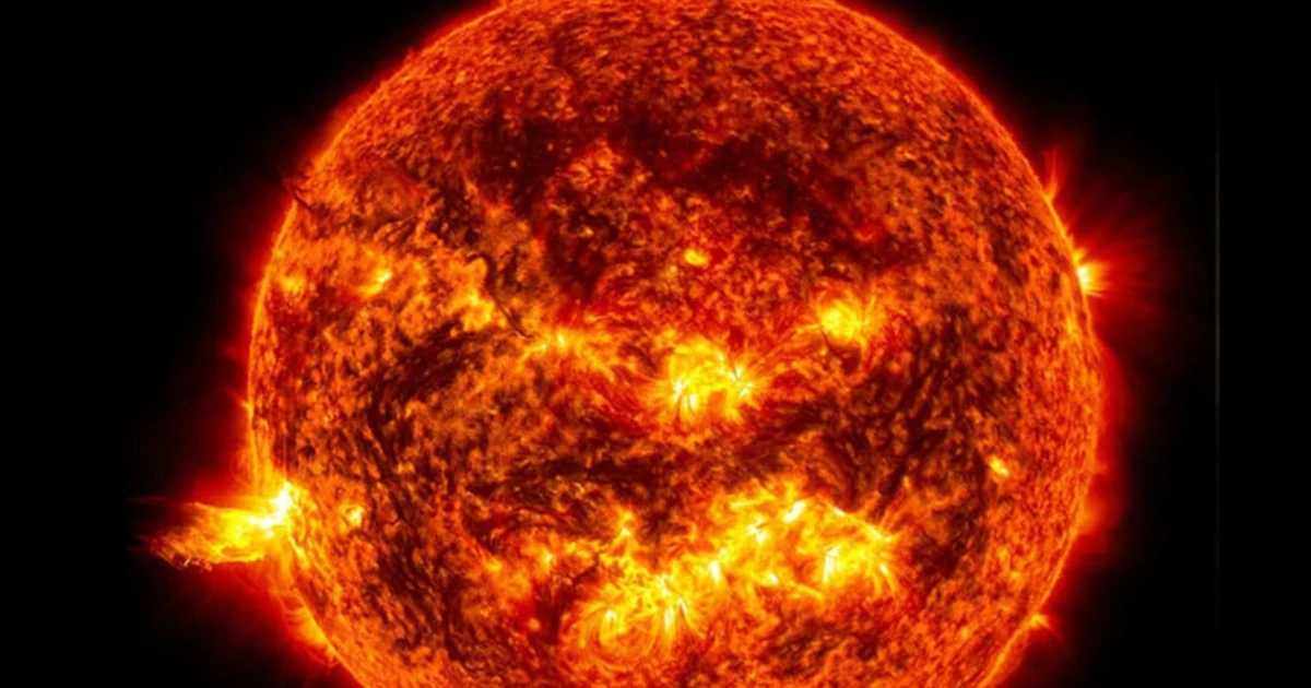 Днес Слънцето изхвърли гигантски облаци от хладен газ - какво означава това