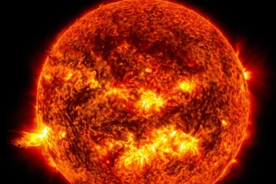 Днес Слънцето изхвърли гигантски облаци от хладен газ - какво означава това