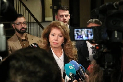 Йотова твърди, че Кирил Петков щял да предаде националния интерес при преговорите със Скопие