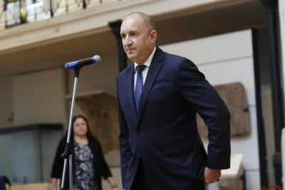 Случаят с агитацията на Радев: Правителствената пресслужба уязви Андрей Гюров и Георги Кандев