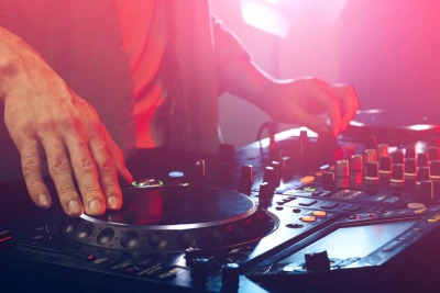 България излиза на световната DJ сцена: DJ Fireboyy и DJ Stevie G представят страната ни в Лондон