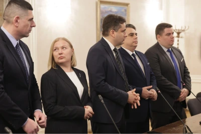 "Демократична България": Йотова лъже. Комисия, назначена от Радев, е предложила помилването на Петричкия Ескобар (ВИДЕО)