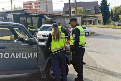 Спецоперация в Старозагорско - 13 задържани, 7 души са обявени за общодържавно издирване