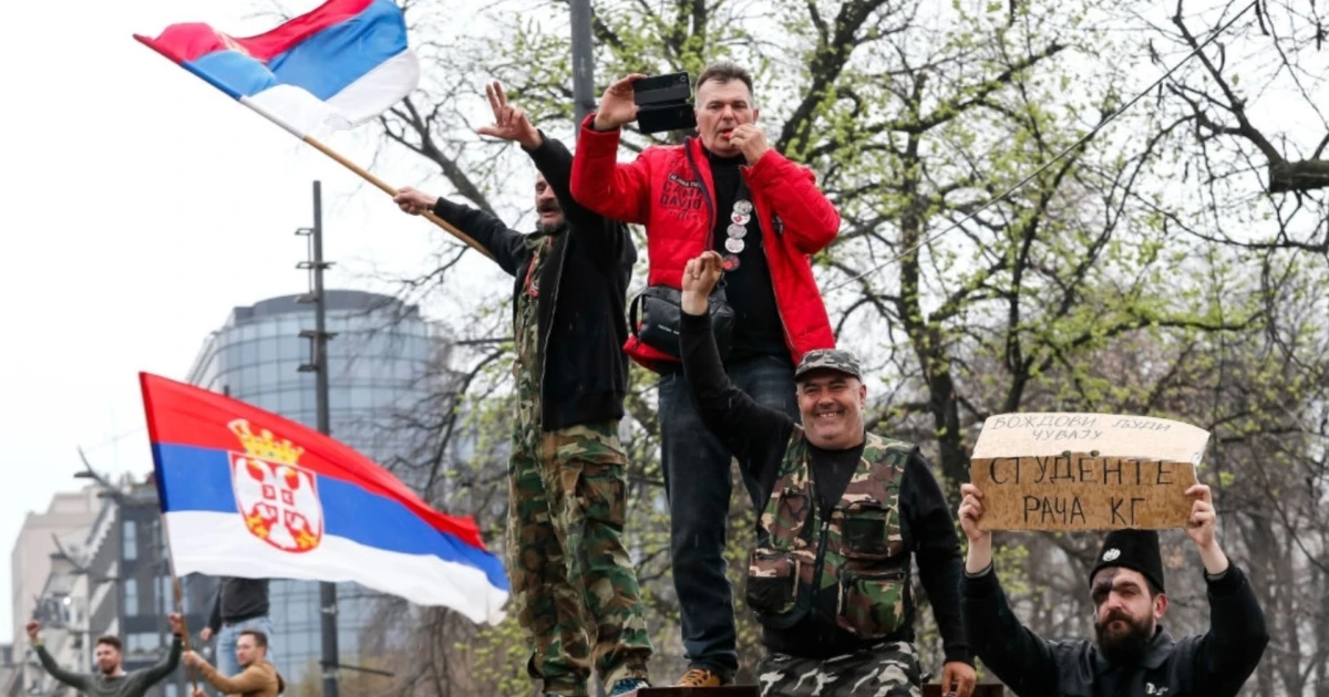 КТБ и в Сърбия: Отнет е лицензът на свързвана с Вучич банка. Заедно с Орбан той се кани да се завръща
