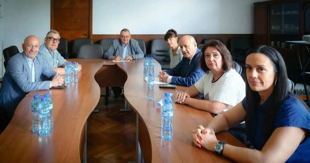 Сменени са четирима от петимата шефове на държавния производител на ваксини