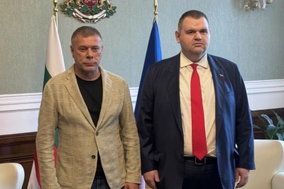 Протестиращи в Горна Оряховица настояха кметът Рашков да остане на поста