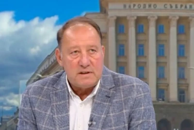 Ангел Найденов: Самолетите в "Безмер" не увеличават рисковете за България