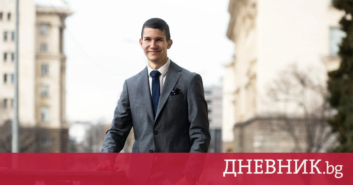 "Този с чашата ли... никога": Мартин Атанасов съобщи за отказано участие в Би Ти Ви след намеса
